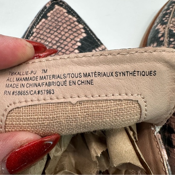 Treasure & Bond Kallie Faux Snakeskin Mules Flats Slides Pink Black Size 7 - Picture 7 of 8